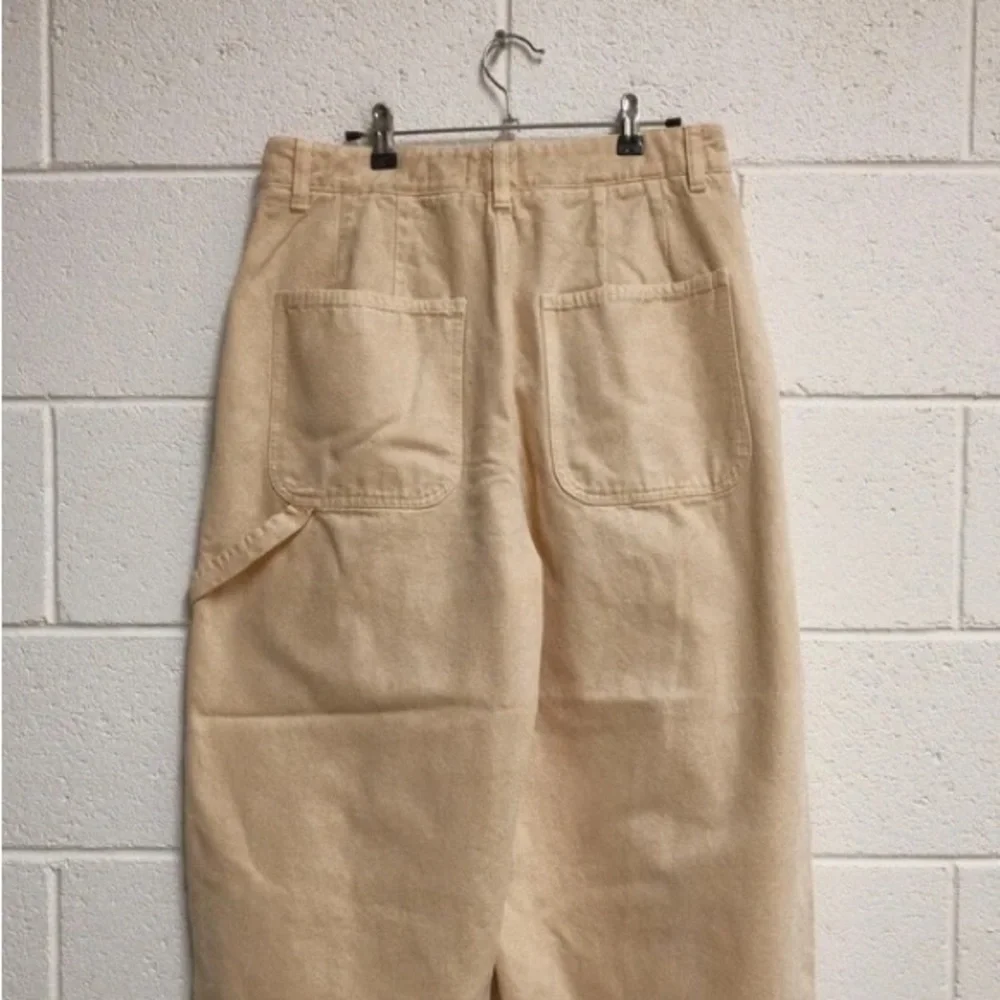 N/A classic beige
